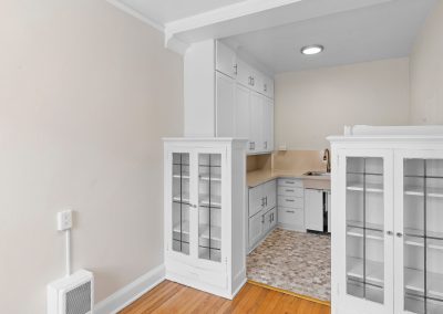 Charbern Apartments kitchen